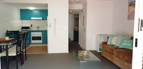 Surfers Beach Resort 2 - Timeshare Accommodation 11