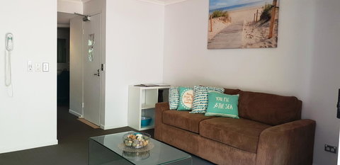 Surfers Beach Resort 2 - Timeshare Accommodation 10