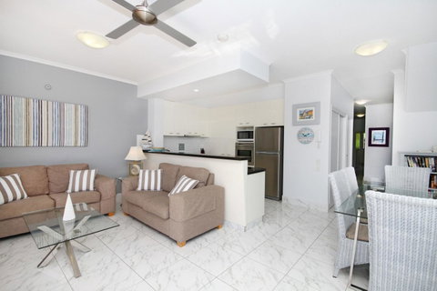 Unit 8 Bronte Of Coolum - Timeshare Accommodation 12