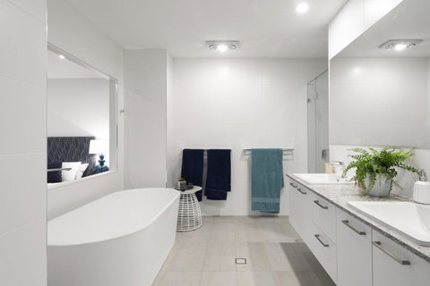 Luxury Canal Front Holiday House - Timeshare Accommodation 15