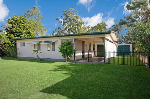 Lowset, Pet Friendly Cottage - Sunset Ave, Bongaree - Timeshare Accommodation 0
