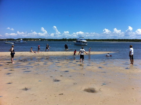 Lowset Home On The Canal - Dolphin Dr, Bongaree - Timeshare Accommodation 15