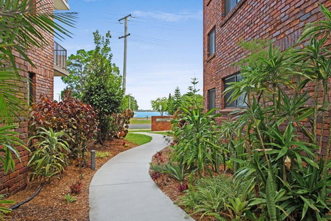 Waterviews,Pool, Wifi Its All Here !- Welsby Pde, Bongaree - Timeshare Accommodation 15