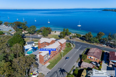 Waterviews,Pool, Wifi Its All Here !- Welsby Pde, Bongaree - Timeshare Accommodation 1