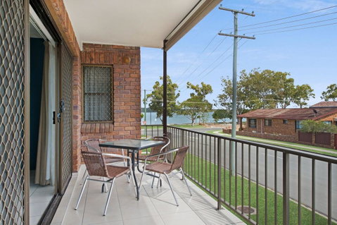 Waterviews,Pool, Wifi Its All Here !- Welsby Pde, Bongaree - Timeshare Accommodation 0