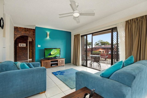 Waterviews,Pool, Wifi Its All Here !- Welsby Pde, Bongaree - Timeshare Accommodation 11