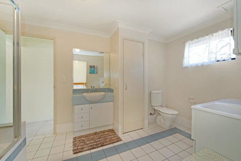 Quiet Location Across From Waterfront - South Esp, Bongaree - Timeshare Accommodation 5