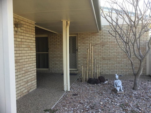 Private Canal Duplex With Pontoon - Oleander Drive, Bongaree - Timeshare Accommodation 2