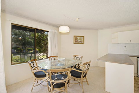 Everything You Need Including A Pool! Karoonda Sands Apartments - Timeshare Accommodation 3