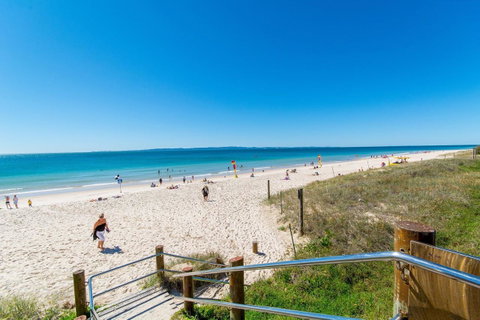 Everything You Need Including A Pool! Karoonda Sands Apartments - Timeshare Accommodation 12