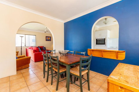Fantastic Views From This Top Floor Unit! - Timeshare Accommodation 2