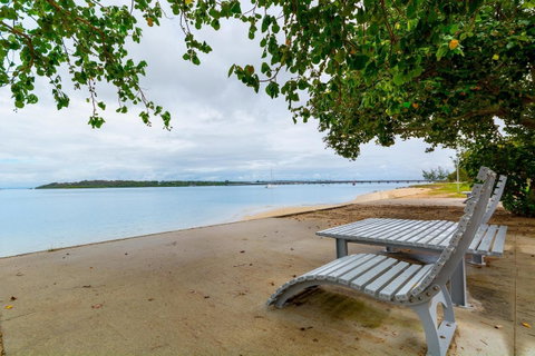 Fishing And Swimming At Your Doorstep - Sylvan Beach Esp, Bellara - Timeshare Accommodation 1