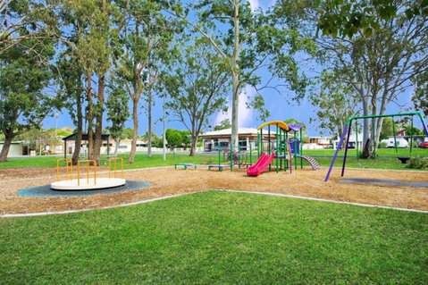 Fishing And Swimming At Your Doorstep - Sylvan Beach Esp, Bellara - Timeshare Accommodation 12