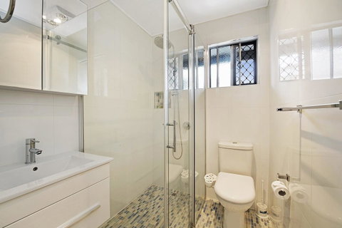 Fishing And Swimming At Your Doorstep - Sylvan Beach Esp, Bellara - Timeshare Accommodation 13