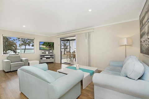 Fishing And Swimming At Your Doorstep - Sylvan Beach Esp, Bellara - Timeshare Accommodation 17