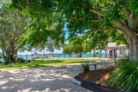 First Floor Unit Close To Shops, Park And Waterfront! - Timeshare Accommodation 13