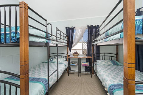 First Floor Unit Close To Shops, Park And Waterfront! - Timeshare Accommodation 4