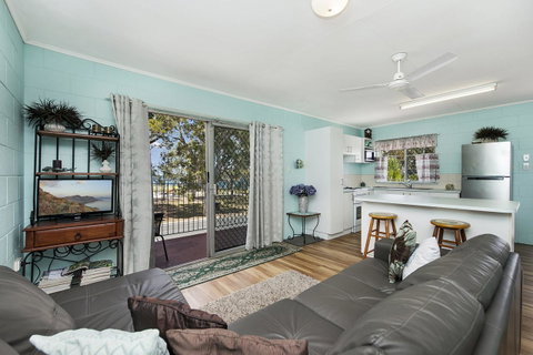 First Floor Unit Close To Shops, Park And Waterfront! - Timeshare Accommodation 10