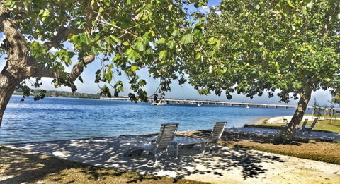 First Floor Unit Close To Shops, Park And Waterfront! - Timeshare Accommodation 17