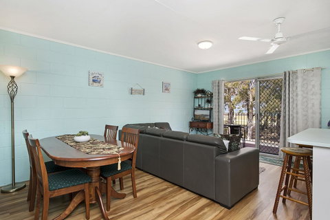 First Floor Unit Close To Shops, Park And Waterfront! - Timeshare Accommodation 5