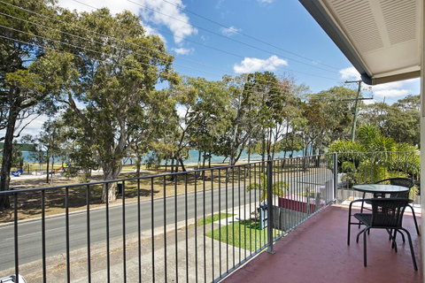 First Floor Unit Close To Shops, Park And Waterfront! - Timeshare Accommodation 0