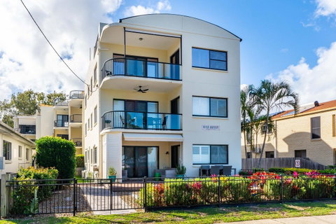 Waterfront Views From Private Rooftop Balcony - Bayview South Esp, Bongaree - Timeshare Accommodation 0