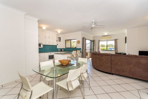 Waterfront Views From Private Rooftop Balcony - Bayview South Esp, Bongaree - Timeshare Accommodation 3