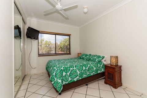 Waterfront Views From Private Rooftop Balcony - Bayview South Esp, Bongaree - Timeshare Accommodation 11