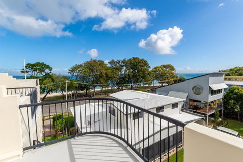 Waterfront Views From Private Rooftop Balcony - Bayview South Esp, Bongaree - Timeshare Accommodation 6