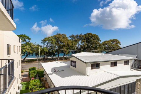 Waterfront Views From Private Rooftop Balcony - Bayview South Esp, Bongaree - Timeshare Accommodation 16