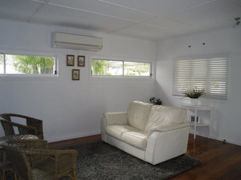 Hampton Cottage- Delightful Cottage Bring Your Dog! - Timeshare Accommodation 10