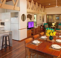 Claytons on Cylinder Beach Front - Timeshare Accommodation