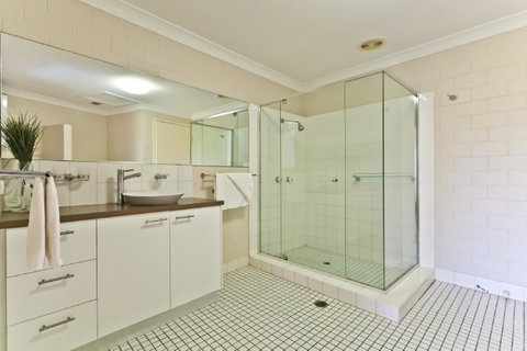 The Islander - Timeshare Accommodation 38