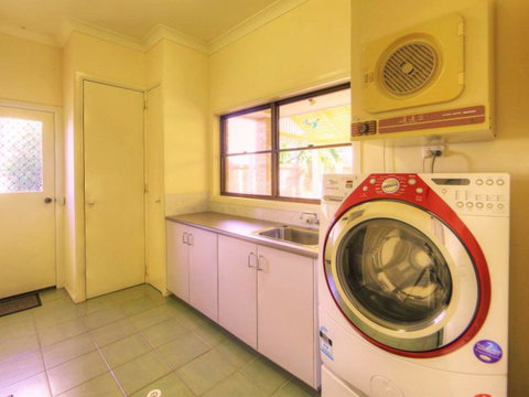 Belle Vue Beach House By Discover Stradbroke - Timeshare Accommodation 24