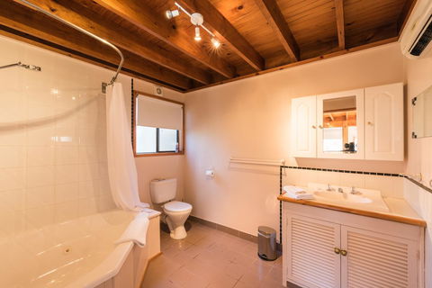 Parnella Adventure Bay, Bruny Island - Timeshare Accommodation 9