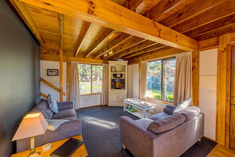 Parnella Adventure Bay, Bruny Island - Timeshare Accommodation 1