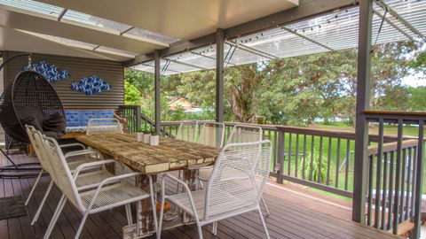 'RIVERSIDE RETREAT' 544 Ocean Drive, North Haven - Timeshare Accommodation 0