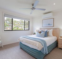 'Sandy Point Haven' 21a Sandy Point Rd - Stylish Haven with WIFI Air conditioning  Water views - Timeshare Accommodation