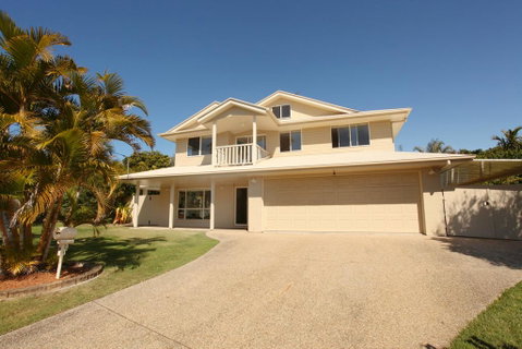 11 Dalmor Court, Coolum Beach - Pet Friendly, Linen Supplied, 500 BOND - Timeshare Accommodation 0