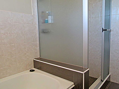 15 'Kanangra', 39 Soldiers Point Road - Fantastic Unit Right On The Water - Timeshare Accommodation 2