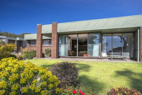 16 Shipton Cres - Secluded Away - Timeshare Accommodation 3