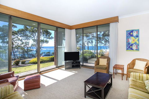 16 Shipton Cres - Secluded Away - Timeshare Accommodation 2