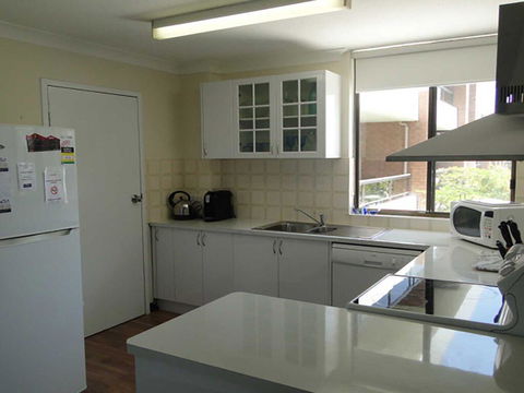 17 'The Commodore' 9-11 Donald Street - Pleasant Unit With Open Plan Living - Timeshare Accommodation 3