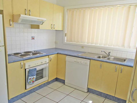 2 'Mahi Mahi', 5 Achilles Street - 3 Bedroom Between Shoal Bay And Little Beach - Timeshare Accommodation 3