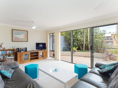 2 'Peninsula Waters' - Three Bedroom Unit With Spacious Private Courtyard & WIFI - Timeshare Accommodation 3