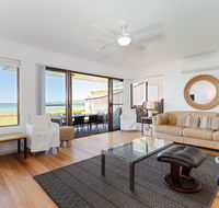 2 'The Pelicans' 53 Soldiers Point Road - ground floor unit on the waterfront - Timeshare Accommodation
