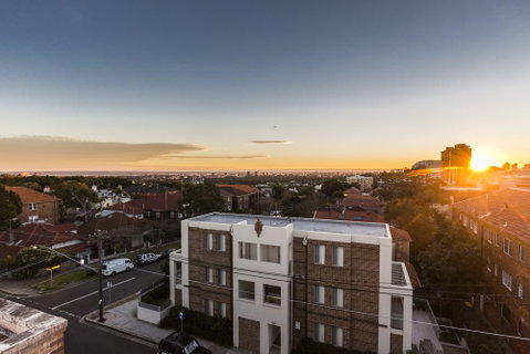 2 Bdrm Art Deco Apt, Stroll To Bondi Junction - Timeshare Accommodation 0