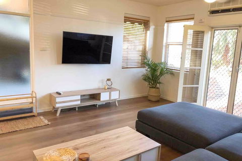 2 Bedroom, SHORT Walk To CBD,BEACH And DARBY ST - Timeshare Accommodation 0