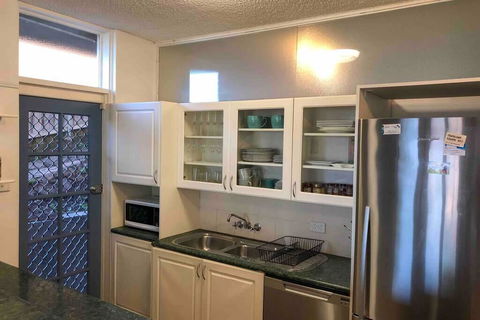 2 Bedroom, SHORT Walk To CBD,BEACH And DARBY ST - Timeshare Accommodation 2