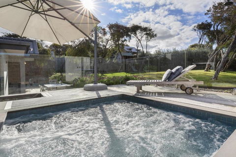 Cambridge Gardens - Sorrento Resort Style Luxury With Gas Heated Pool & Spa - Timeshare Accommodation 1